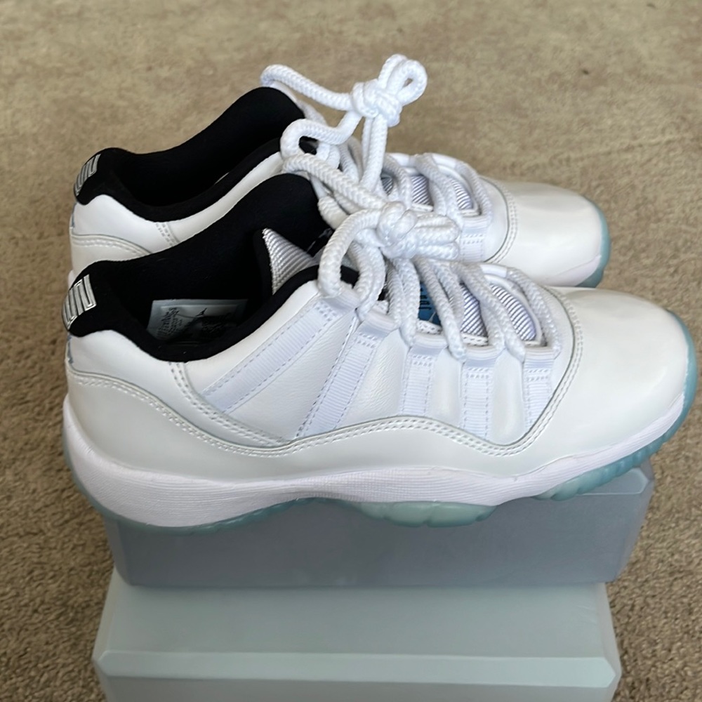 Kids Air Jordan’s 11